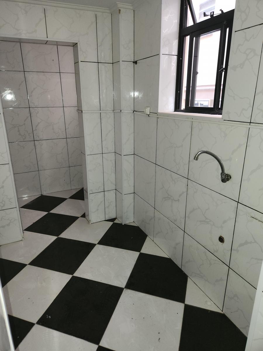 4392774731